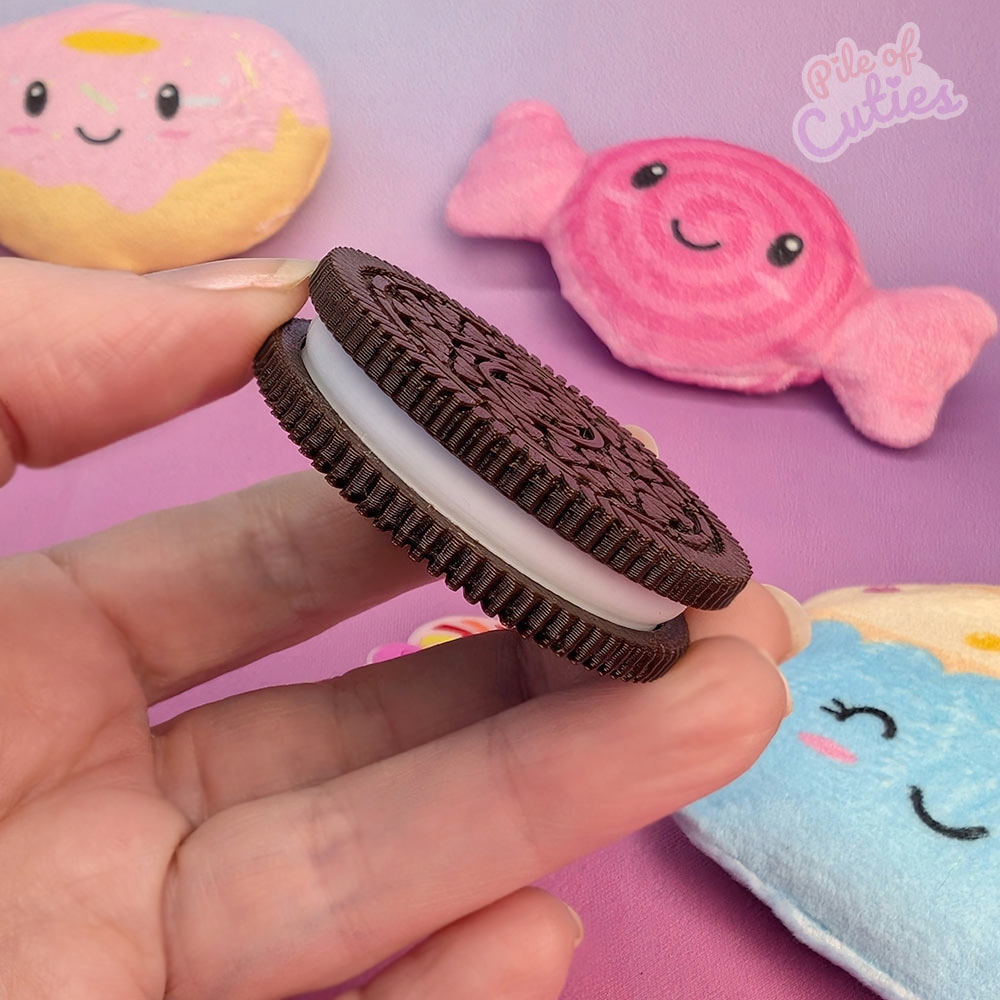 OREO inspired spinner side view
